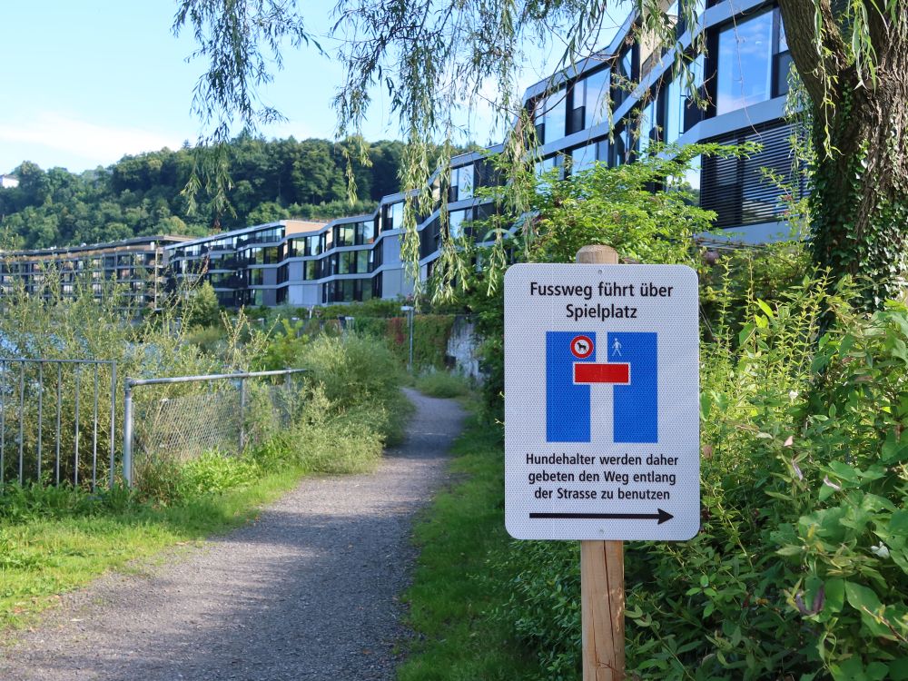 Hundeverbotstafel bei Reussinsel 3