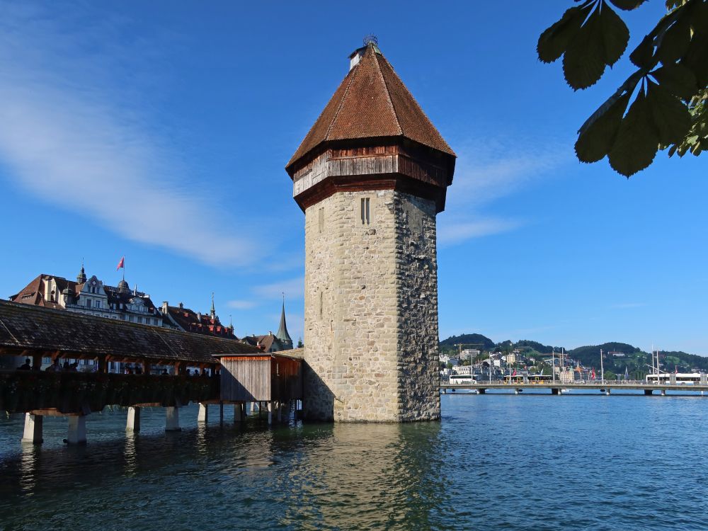 Wasserturm an der Kapellbrücke