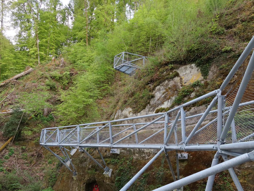 Plattform und Eisensteg