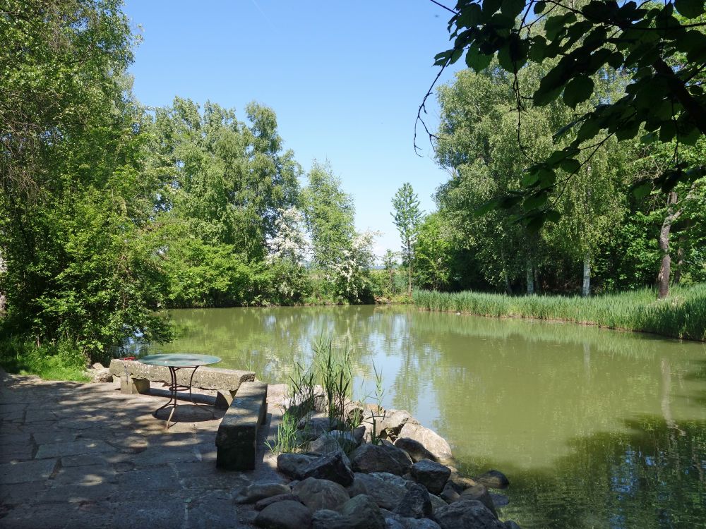 Sitzplatz am Teich