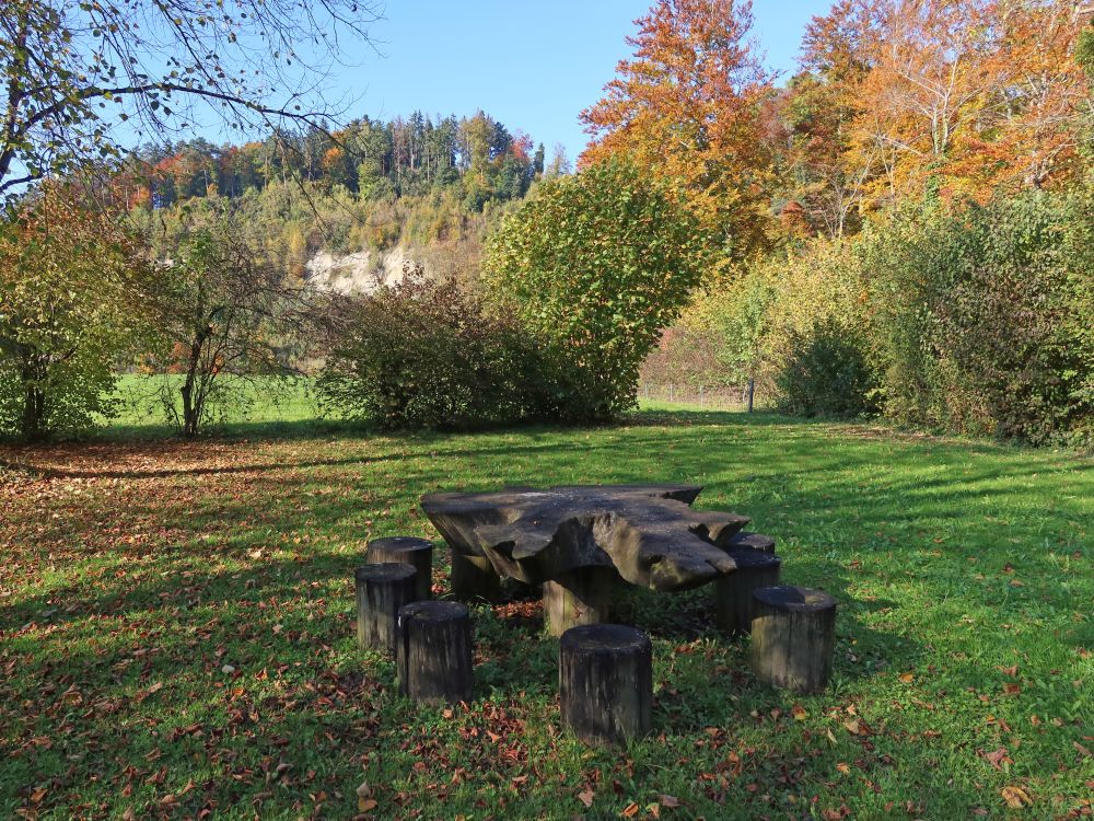 Tisch beim Grillplatz