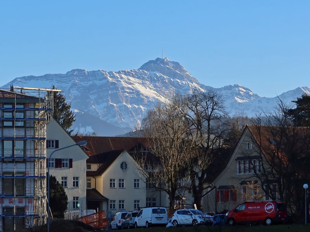 Säntis über Häuser von Herisau