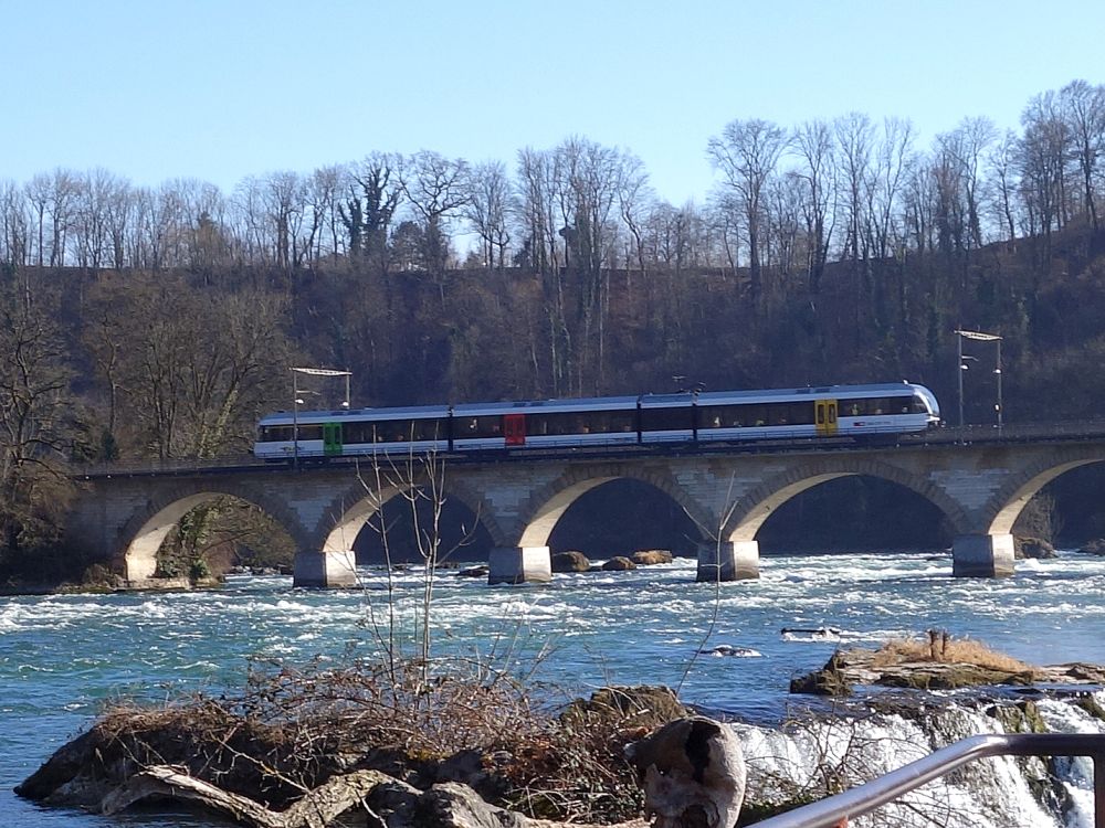 Eisenbahn über den Rhein