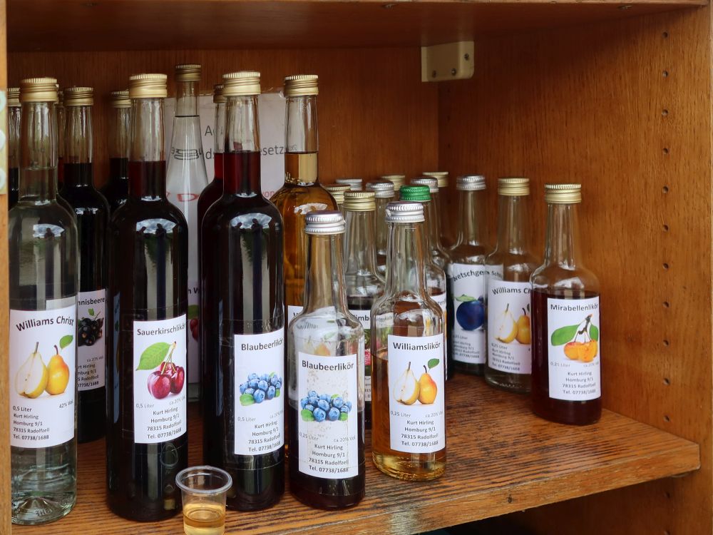 Hofladen mit lecker Likör