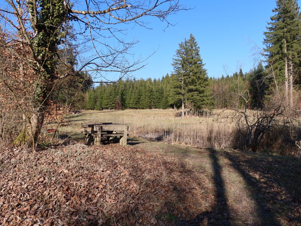Sitzgruppe am Naturschutzgebiet