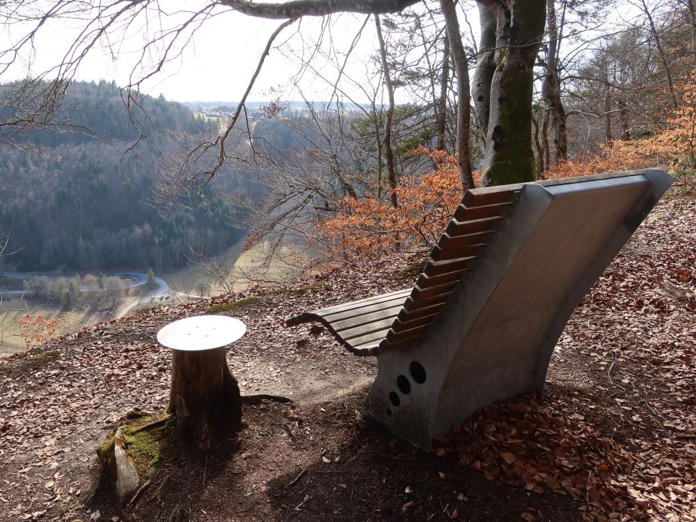 Sitzbank  am Aussichtspunkt