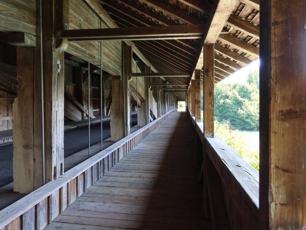 Gedeckte Reussbrücke, Fussweg