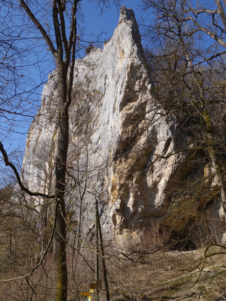 Fels über Jägerhaushöhle