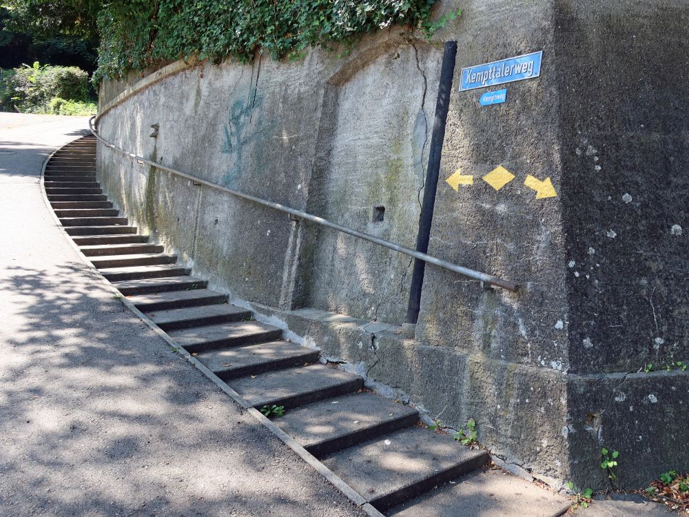 Treppe am Strassenrand