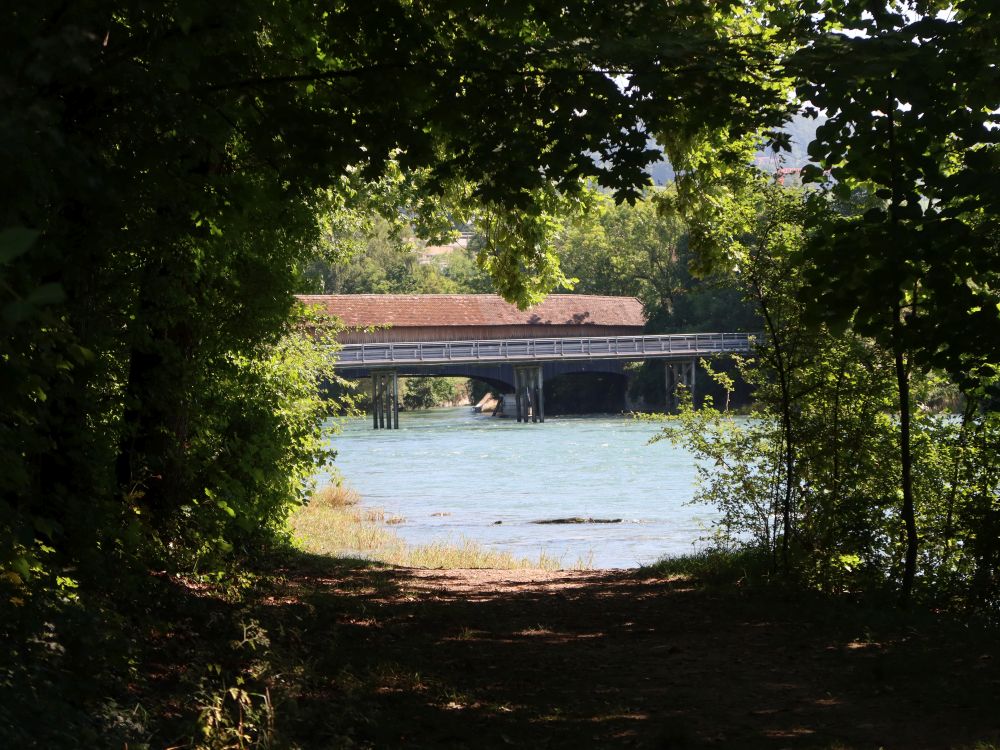 Blick zur Aubrücke und Holzbrücke