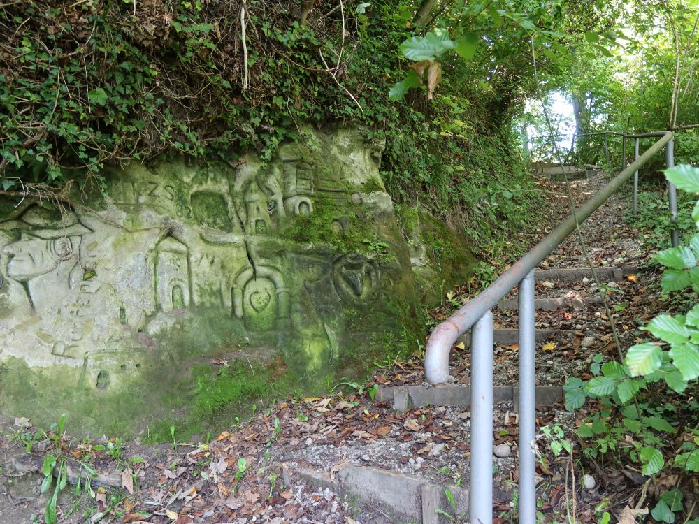 Wandbilder an Treppe