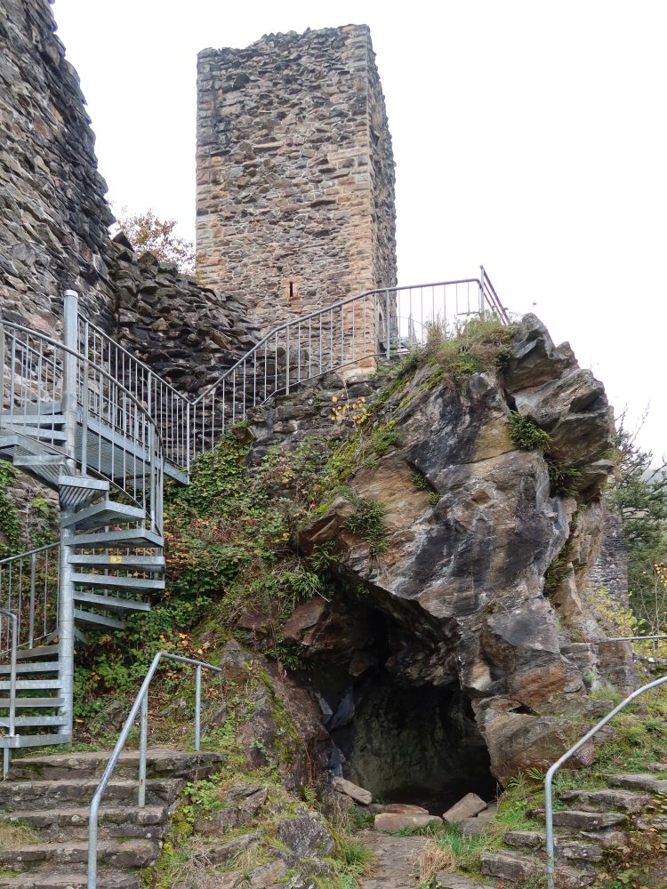 Turm der Burgruine