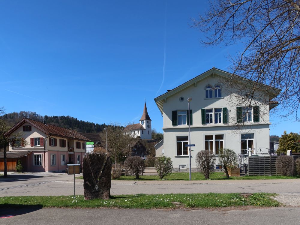 Blick vom Bhf zur Kirche